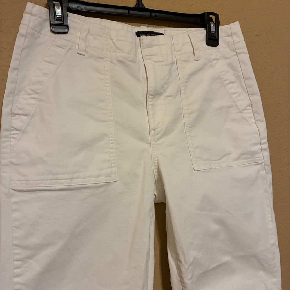 Banana Republic Girlfriend Authentic Chino Pants Petite Size 6 White Cotton